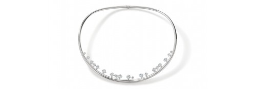 barre floating diamond choker from hearts on fire